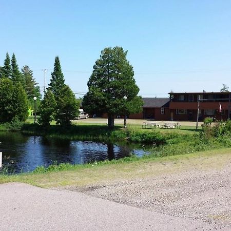 Bear Paw Inn Michigamme Eksteriør bilde