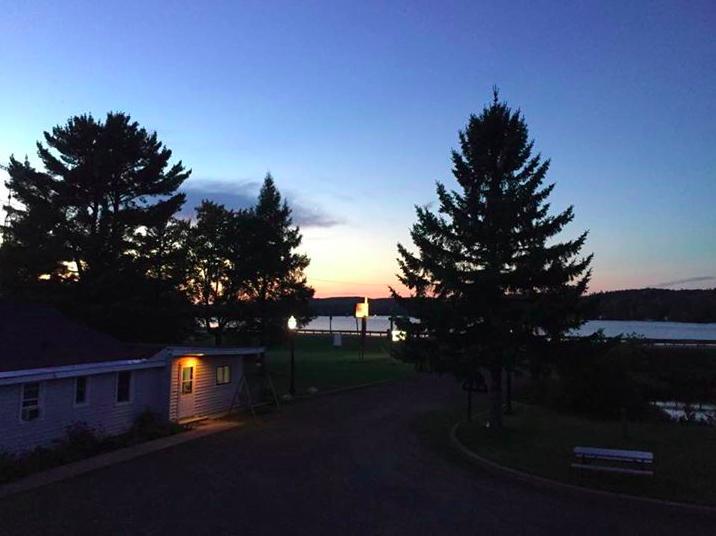 Bear Paw Inn Michigamme Eksteriør bilde